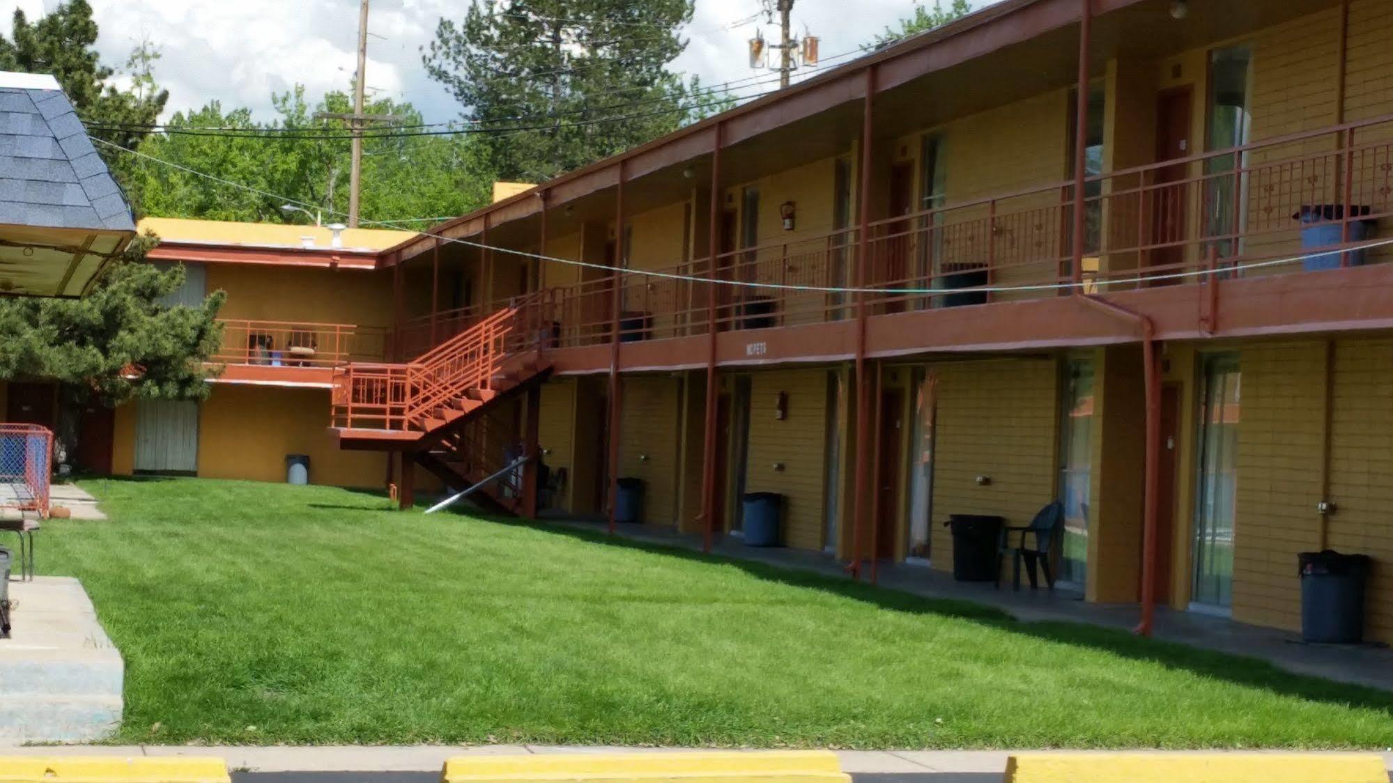 Essex House Motel Литлтон Экстерьер фото
