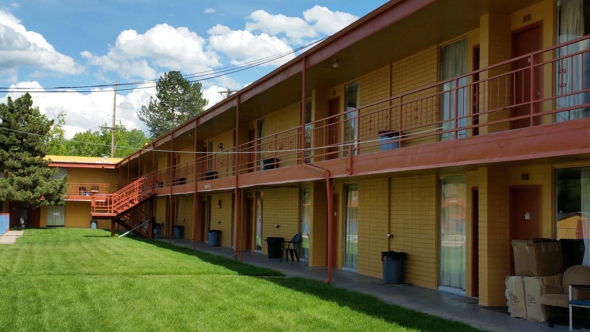 Essex House Motel Литлтон Экстерьер фото